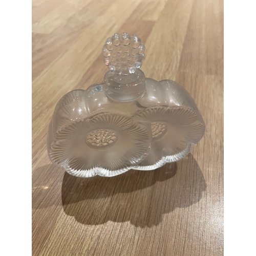 79D - LALIQUE 2 FLEURS HAND CRAFTED DECORATIVE PERFUME FLACON BOTTLE - 10cm in very good order