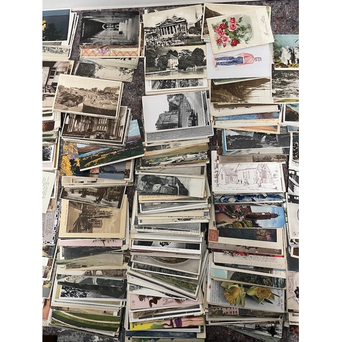 15 - Collection of approx 650 1900-1950's Postcards a great varied collection all appear in very good ord... 