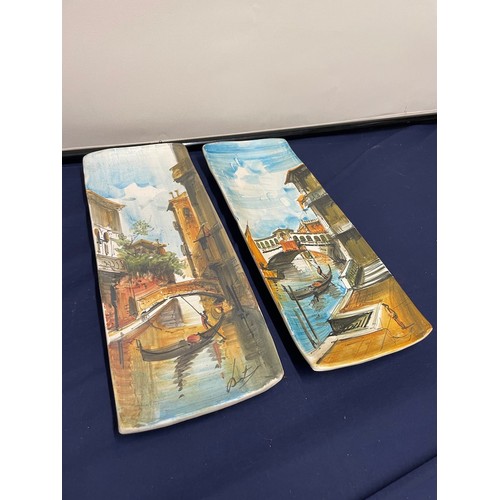 35 - A pair of vintage hand-painted platters of Venice - signed