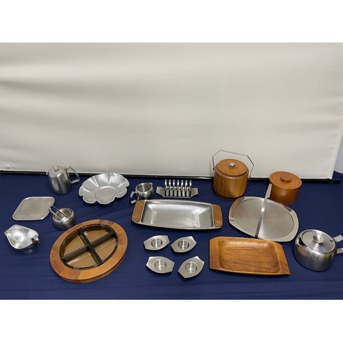 40 - Collection of vintage teak and stainless steel tablewares - some danish