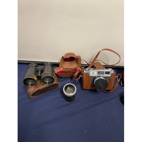 62 - Collection of vintage cameras + Binoculars + cases