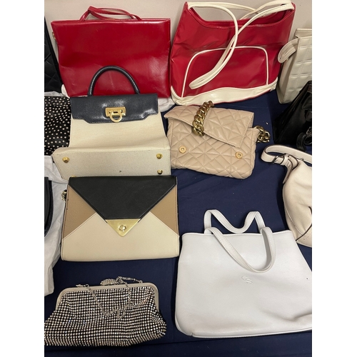 89 - Collection of various new and used hand bags / purses