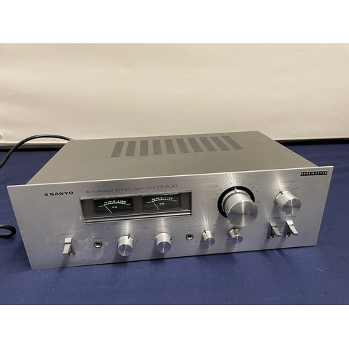 113 - Vintage Sanyo DCA 30 Integrated Stereo Amplifier