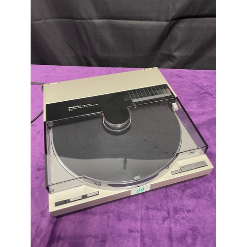 20 - Technics Quartz Direct Drive Automatic Turntable SL 7