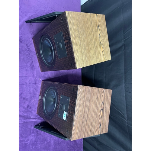 25 - Vintage 1970/80's Monitor Audio Shelf Speakers R852 MD 1722 in Real Wood Oak Veneer