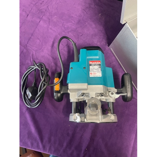 60 - Makita Plunge Router 3612c