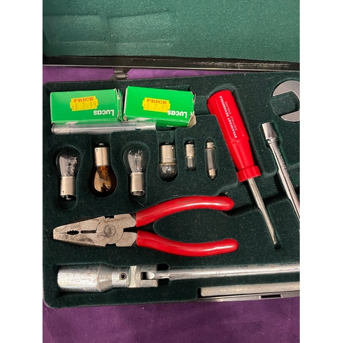 82 - Original Jaguar Auto Tool Set