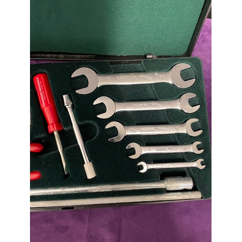 82 - Original Jaguar Auto Tool Set