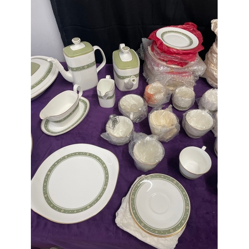 119 - 90 Piece unused Royal Doulton Rondelay Pattern Breakfast Service