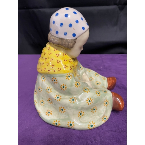 127 - Vintage Berthe Savigny HB Henriot Quimper Sitting Baby Girl - 15cm x 15cm