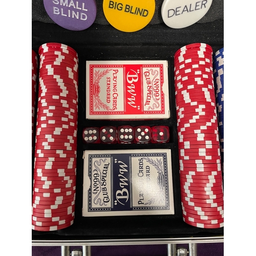 147 - Poker set in case complete