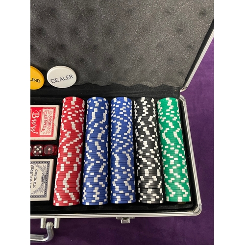 147 - Poker set in case complete