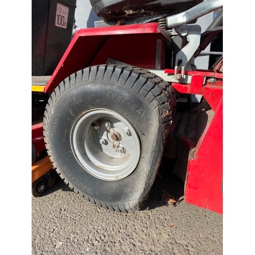 305 - Westfield T1600 Garden Tractor (Spares or repairs) Unable to test due to there being no key! Has fla... 