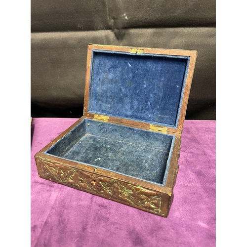 212 - Two vintage jewellery boxes