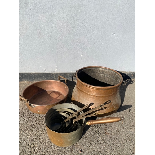 308 - Vintage Copper cooking Pots / Cauldron