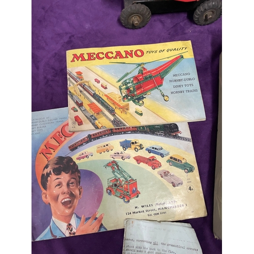 300 - Vintage Meccano Set + Tri-Ang KL44 Jones Crane