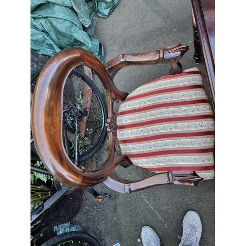 372 - 20th Century Mahogany Extendable Dining Table + 8 Balloon Back Upholstered Dining Chairs