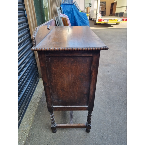 375 - Vintage Oak Chest of Three Drawers on Barley Twist Legs c1930-40's - 93cm x 45cm x 103cm