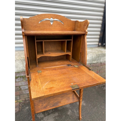 395 - A lovely Art Nouveau Oak Secretaire c1910