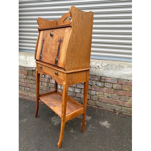 395 - A lovely Art Nouveau Oak Secretaire c1910