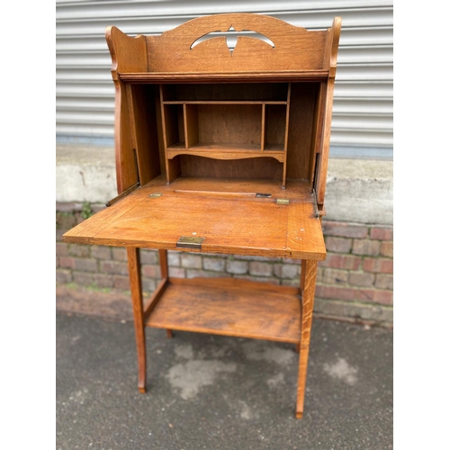 395 - A lovely Art Nouveau Oak Secretaire c1910