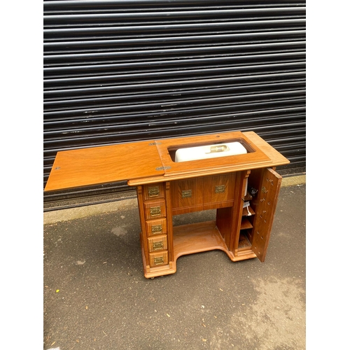 403 - Vintage Singer Sewing Machine cabinet