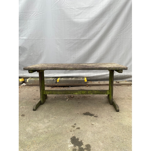 480 - Garden Teak table. Width - 26