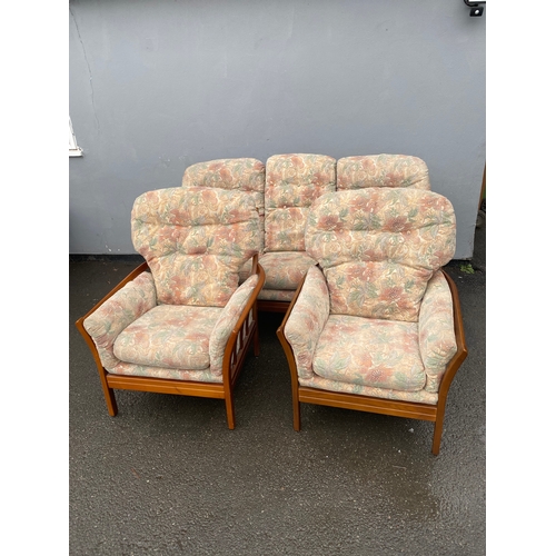 293 - Vintage Cintinque three piece suite. 

Please see images for dimensions.