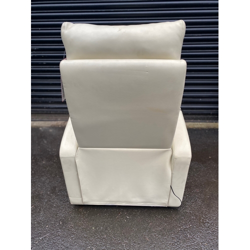 295 - Cream Leather electric armchair 

Dimensions - 43