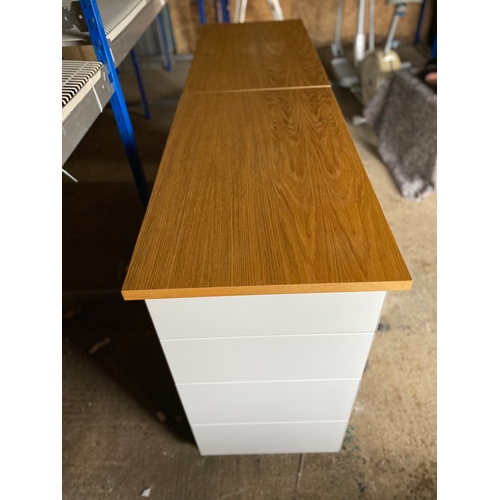 297 - A pair of Modern white chest of drawers.

Dimensions - 35.5