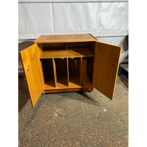 301 - Mid Century Teak Record cabinet

Dimensions - 25