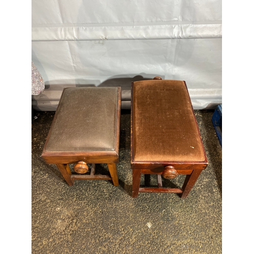 312 - Two piano stools.