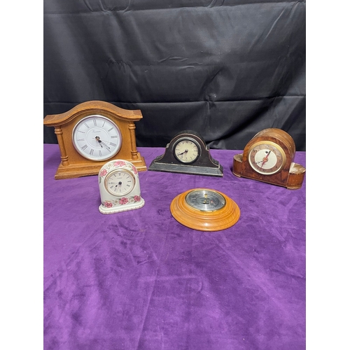 39 - Quantity of Vintage Quartz Movement Clocks