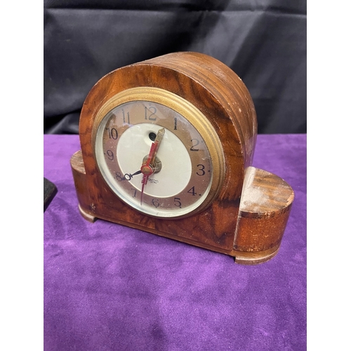 39 - Quantity of Vintage Quartz Movement Clocks