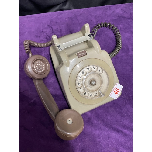 46 - Vintage beige Dial Telephone