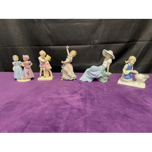 70 - Lot of Five Vintage Porcelain Figures / NAO / Goebel