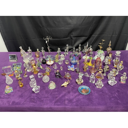 79 - Large quantity of glass and crystal collectables / ornaments