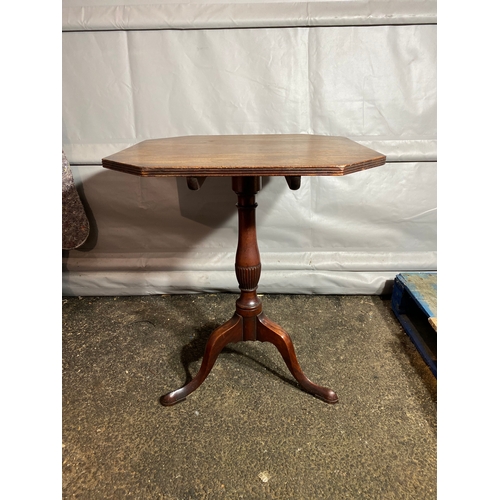 338 - Early 20th Century Mahogany Pedestal Side Table 
Dimensions - 24