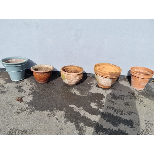 395 - A Quantity of terracotta  flower / garden pots