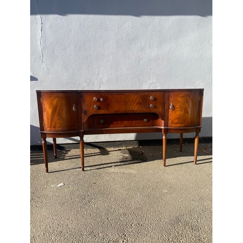 271 - 20th century Mahogany Strongbow furniture sideboard

Dimensions - 66