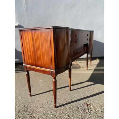 271 - 20th century Mahogany Strongbow furniture sideboard

Dimensions - 66