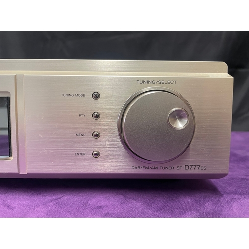 147 - Sony D777ES DAB/AM/FM Tuner Champagne