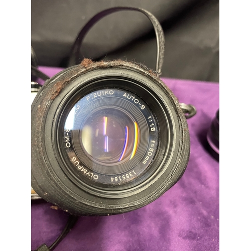 172 - Vintage Olympus OM2n 35mm SLR Camera + additional Bell & Howell MC4 Lens & case