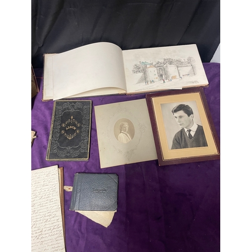 199 - Interesting lot of early 19th century diaries / journals / + 19th & early 20th century photographs o... 