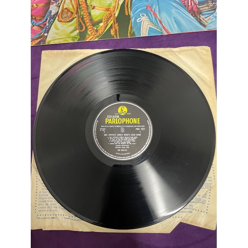 203 - Beatles Sergeant Peppers Lonely Hearts Club Band LP PMC 7027 / XEX 637-1 - XEX 638-1