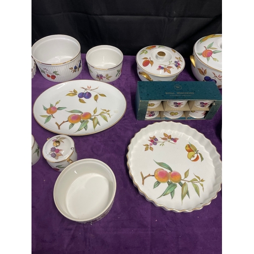 28 - Quantity of Royal Worcester Evesham Dinner Service