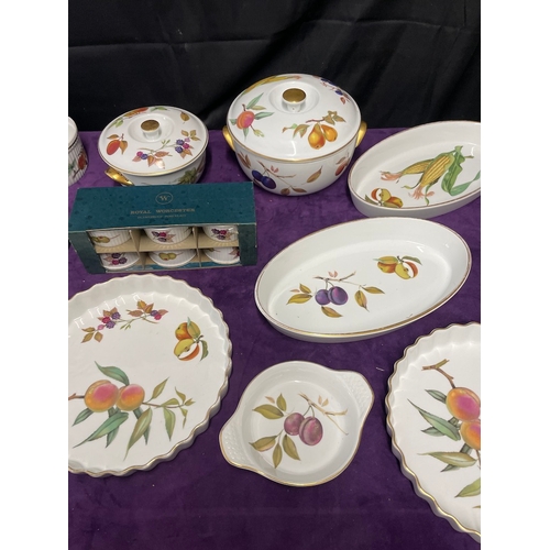 28 - Quantity of Royal Worcester Evesham Dinner Service