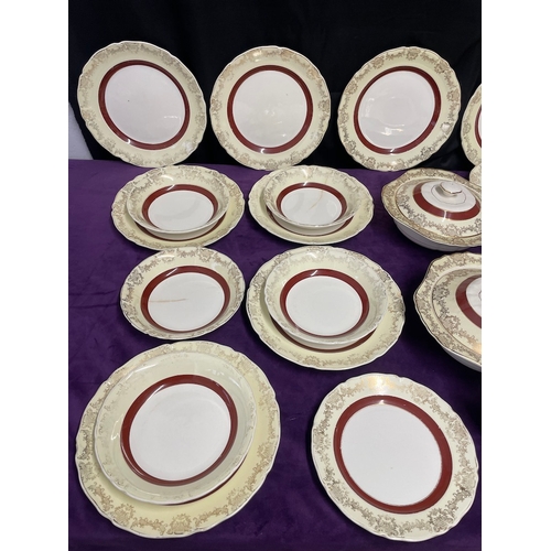 47 - 33 Piece Midwinter Pottery Dinner Service