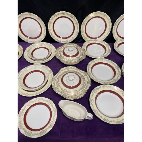 47 - 33 Piece Midwinter Pottery Dinner Service