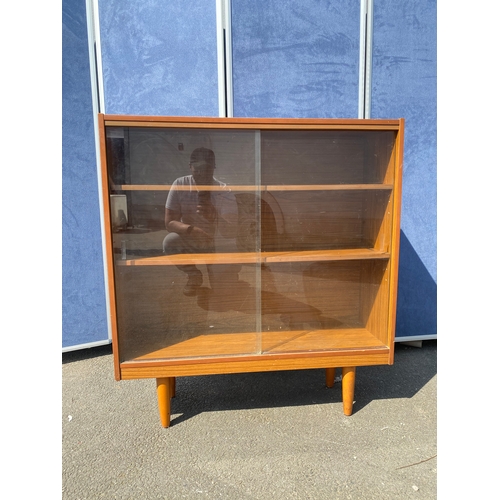 402 - 1970's Glass front Schrieber book case 

Dimensions - 36